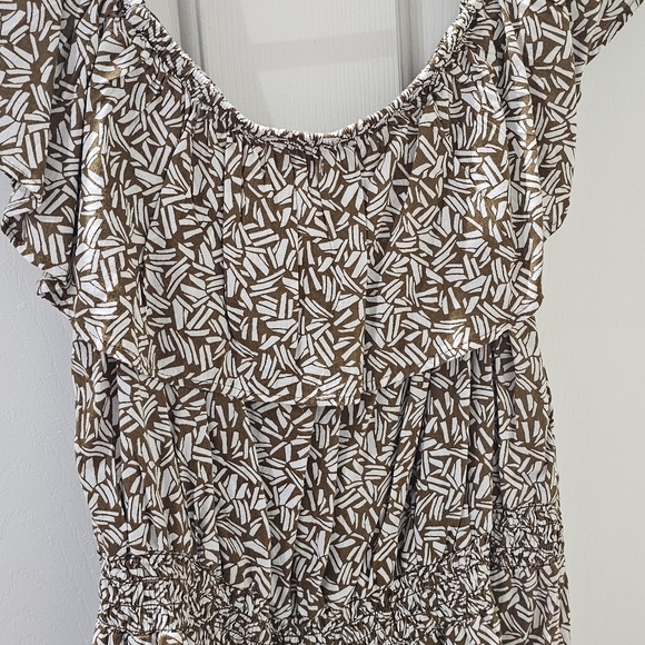 Old Navy Woman's Off Shoulder Smocked Ruffled Neckline cinched waist Large Top - Picture 2 of 5
